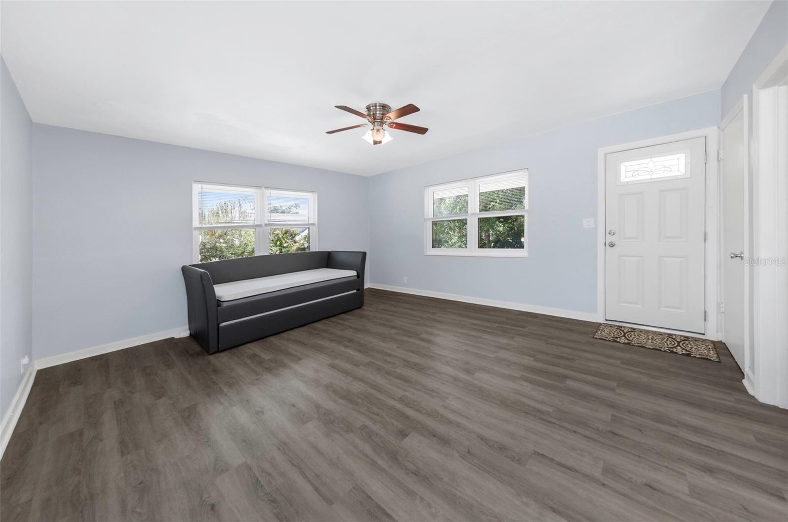 Listing photo id 44 for 2525 53rd Street S