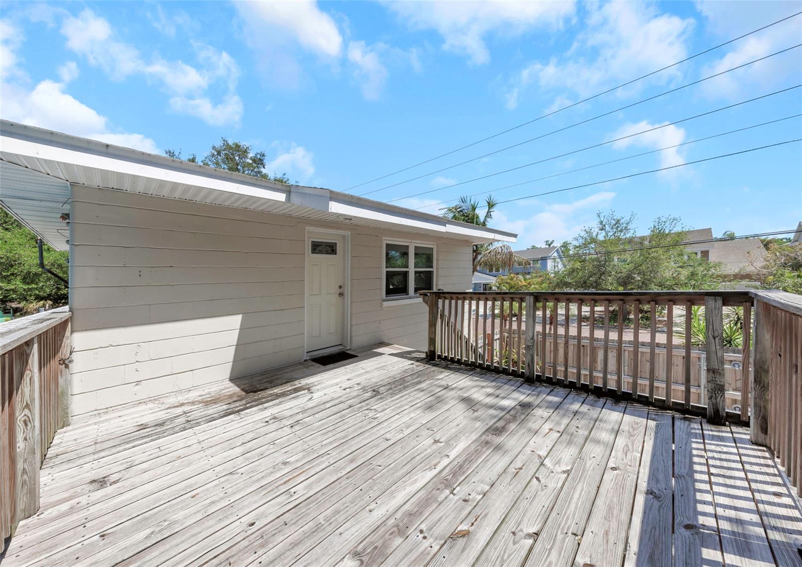 Listing photo id 46 for 2525 53rd Street S