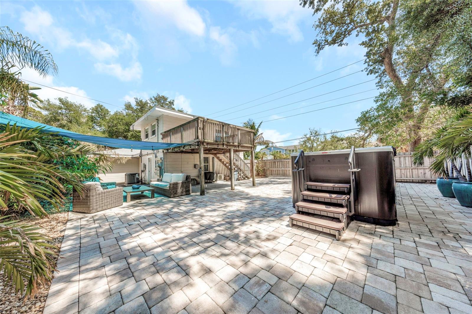 Listing photo id 51 for 2525 53rd Street S