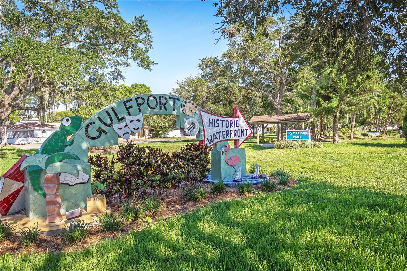 Listing photo id 60 for 2525 53rd Street S