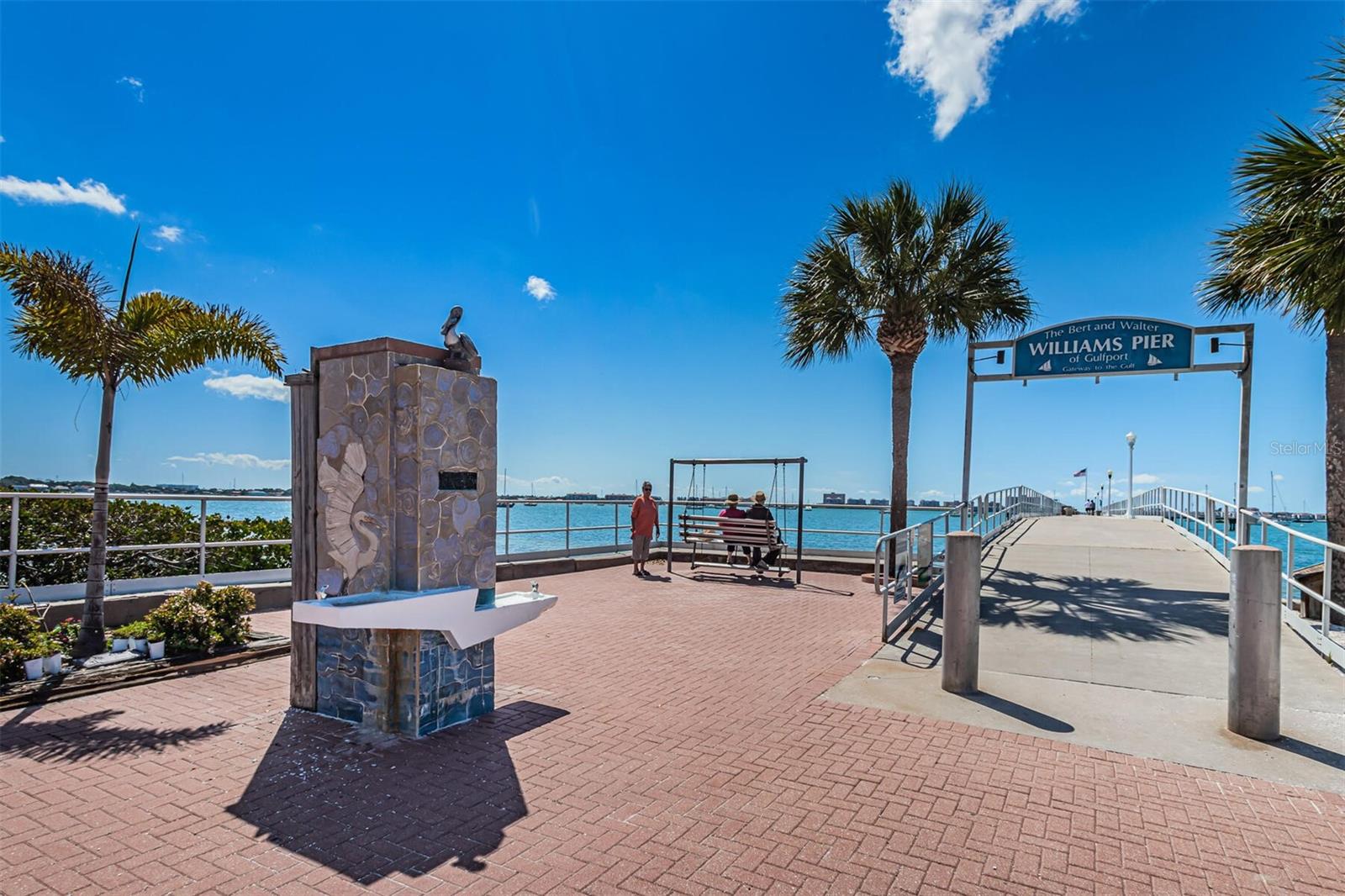 Listing photo id 67 for 2525 53rd Street S