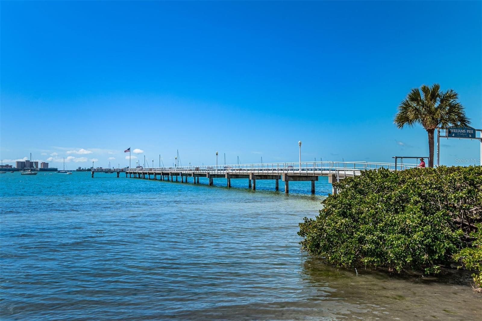 Listing photo id 68 for 2525 53rd Street S