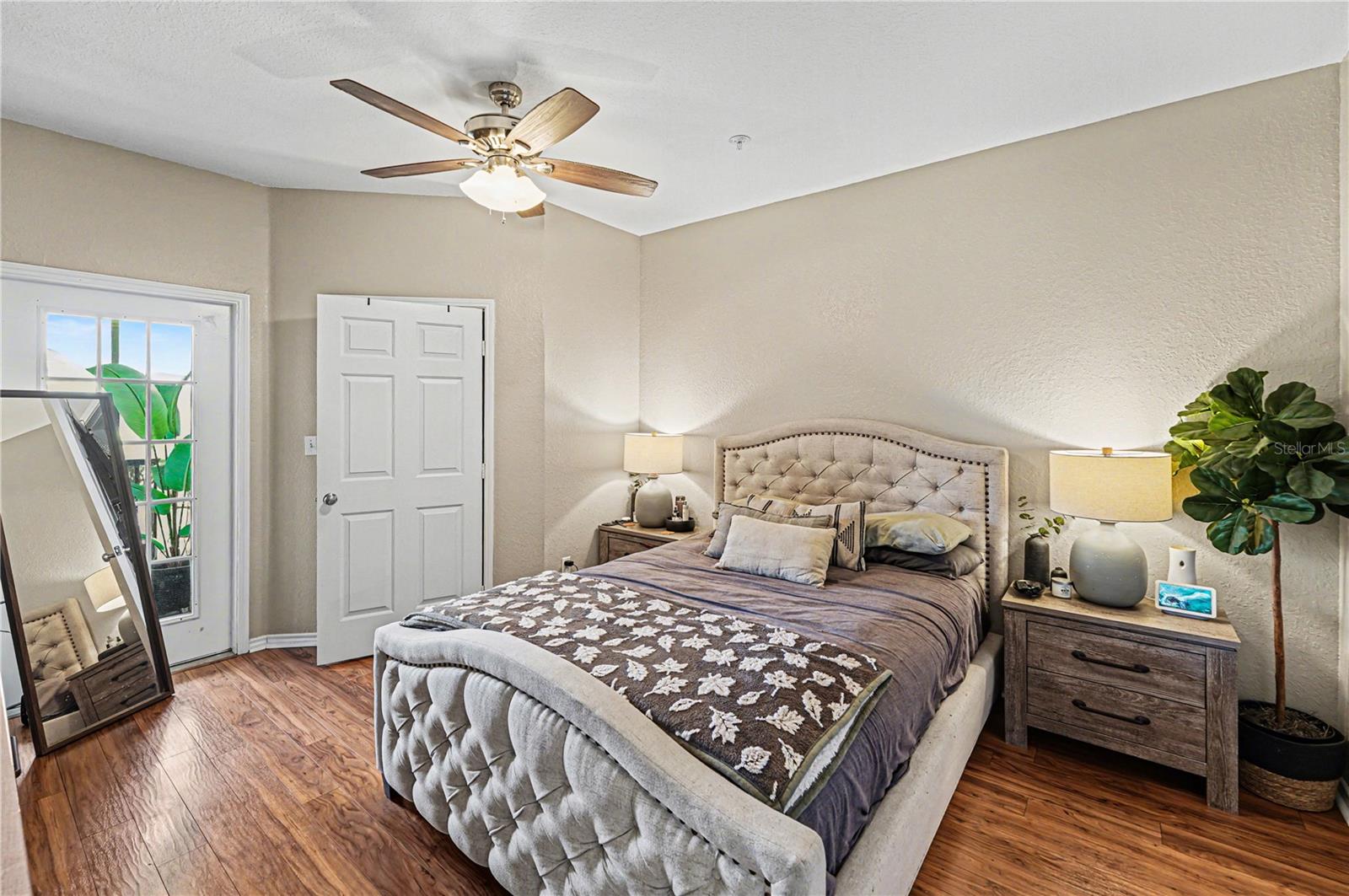 Image 10 of 27 For 4333 Bayside Village Drive 120