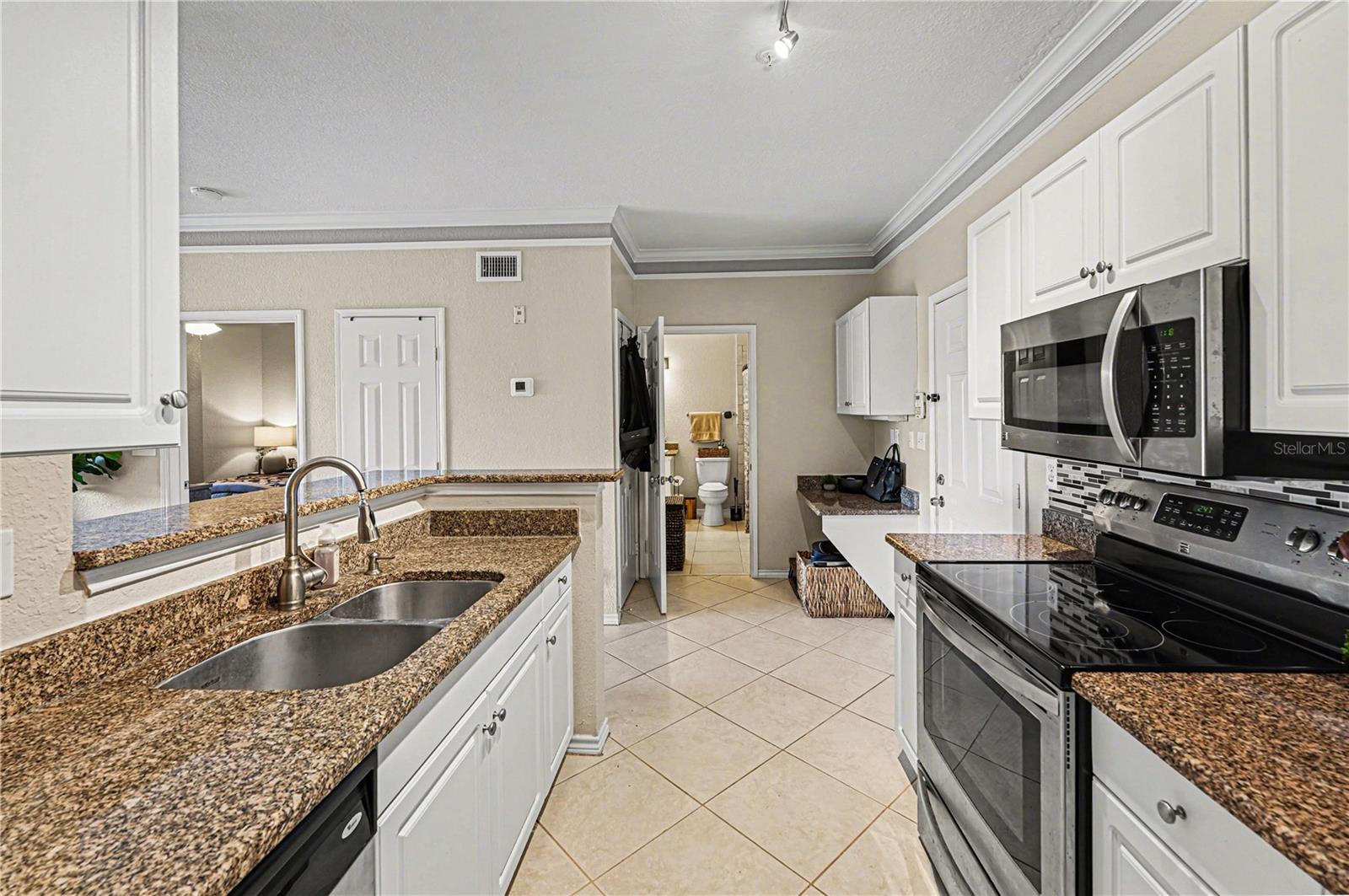 Image 9 of 27 For 4333 Bayside Village Drive 120