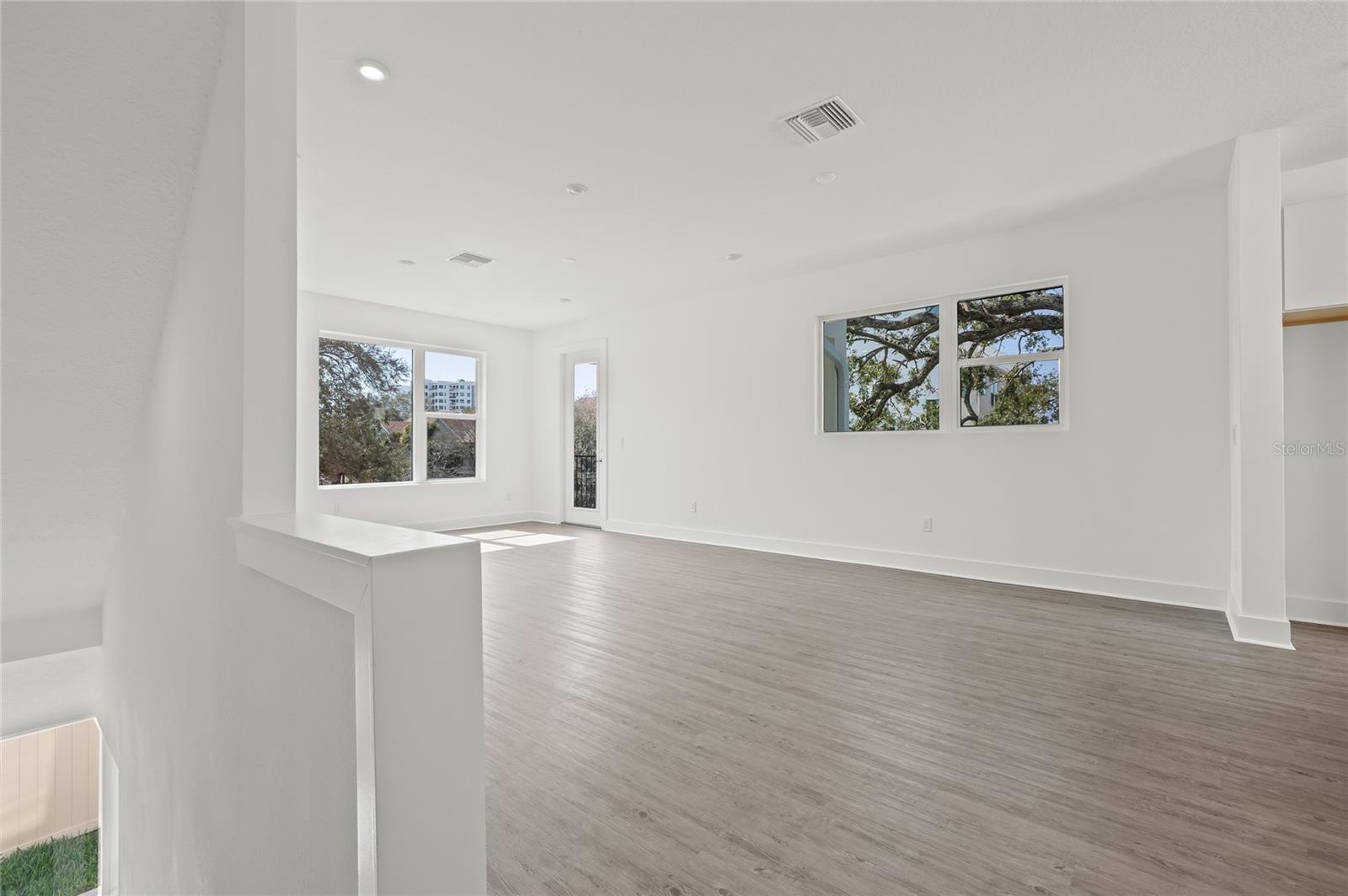 Image 13 of 43 For 301 15th Street N