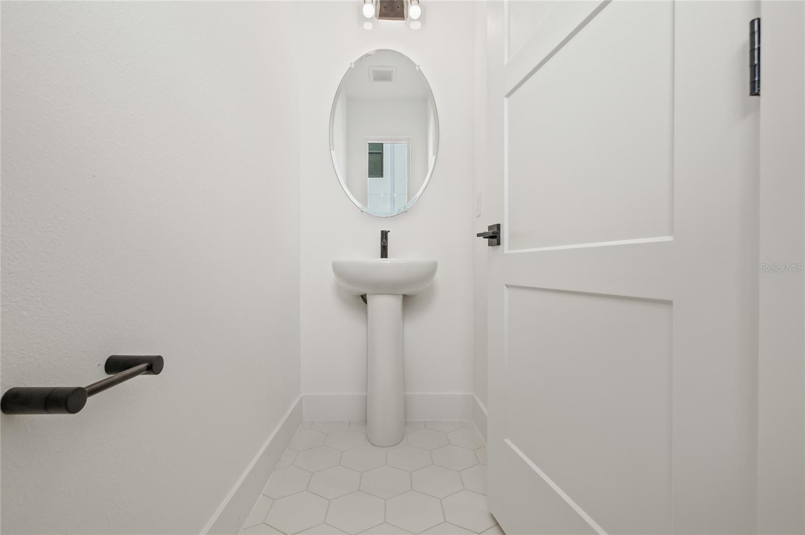 Image 18 of 43 For 301 15th Street N