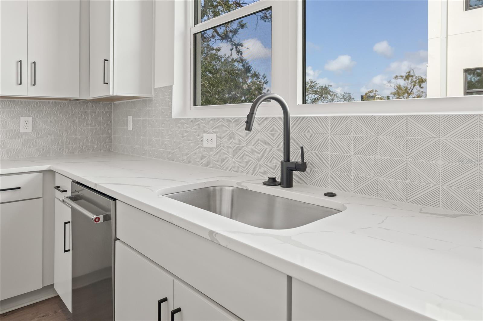 Image 20 of 43 For 301 15th Street N