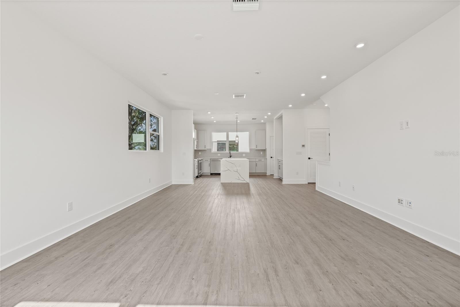 Image 24 of 43 For 301 15th Street N