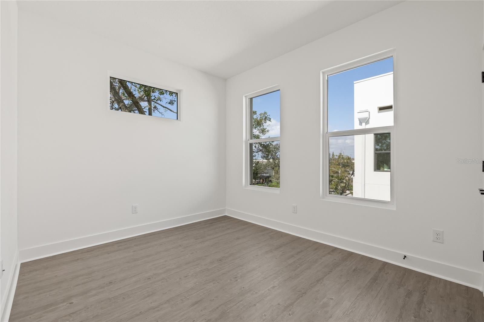 Image 35 of 43 For 301 15th Street N