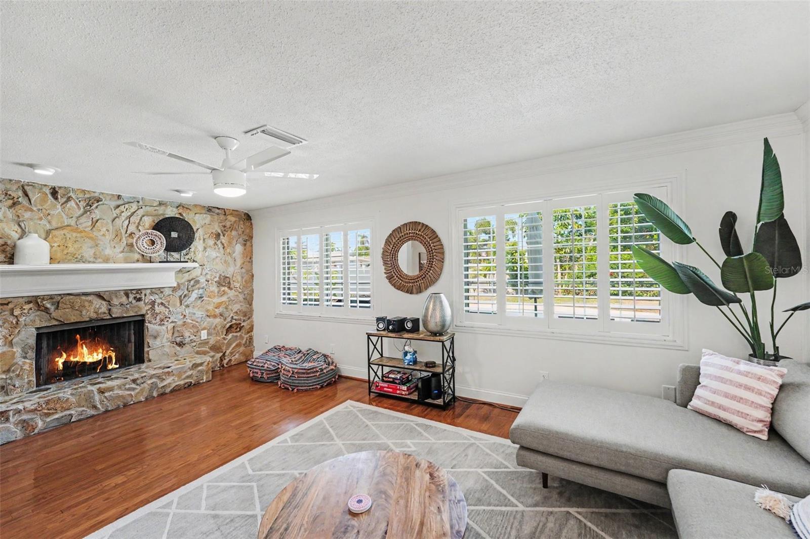 Image 10 of 27 For 10392 136th Street