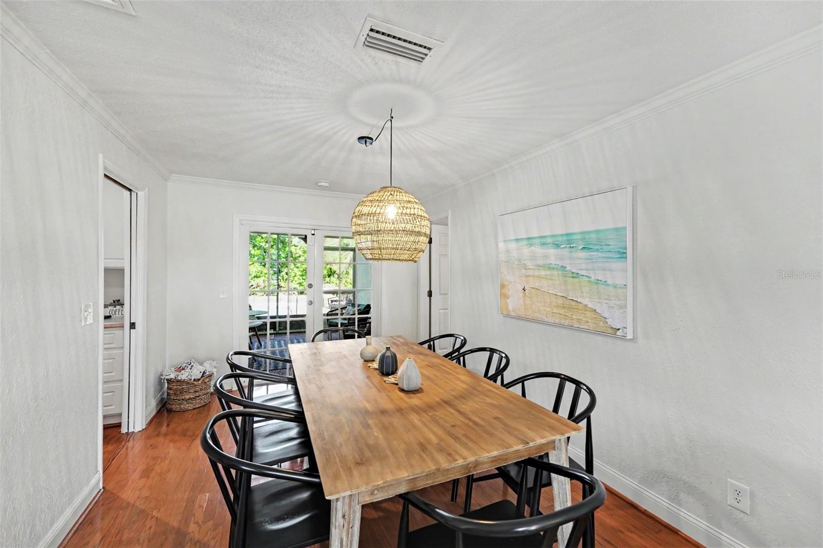 Image 16 of 27 For 10392 136th Street