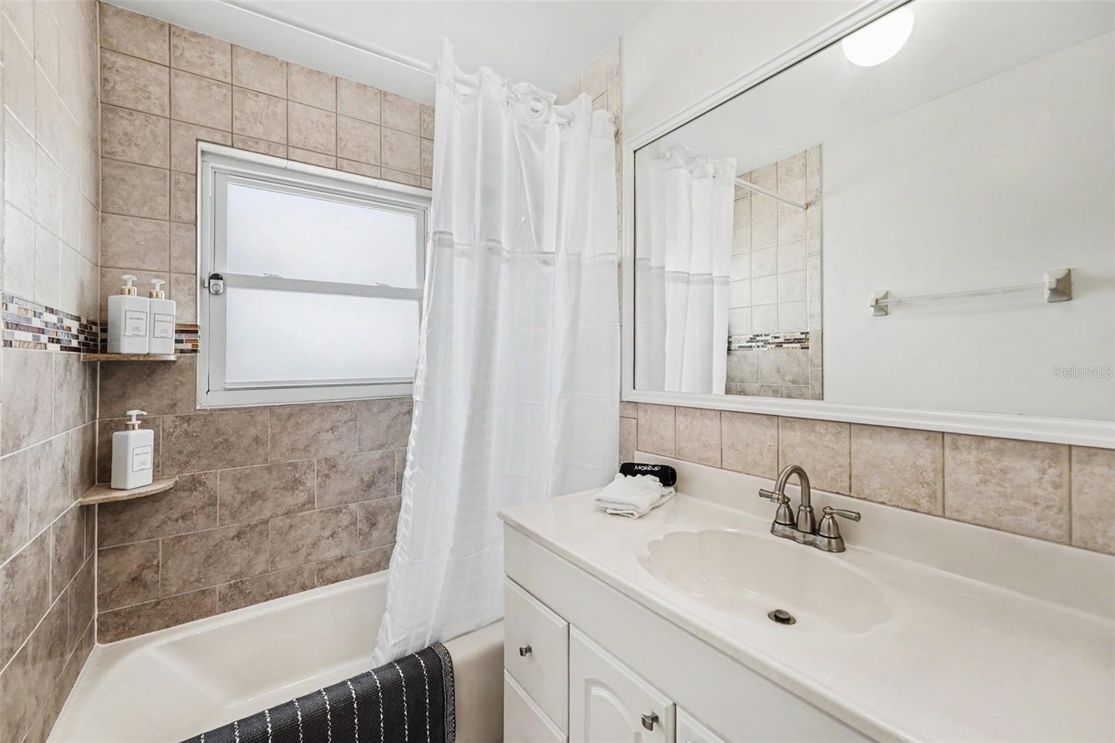 Image 23 of 27 For 10392 136th Street