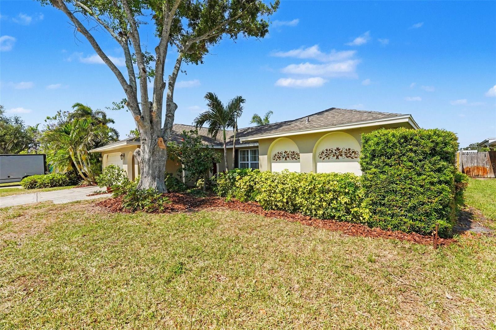 Image 3 of 27 For 10392 136th Street