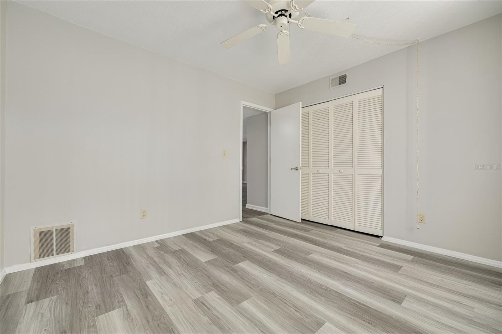 Image 19 of 31 For 3590 Magnolia Ridge Circle C-1103
