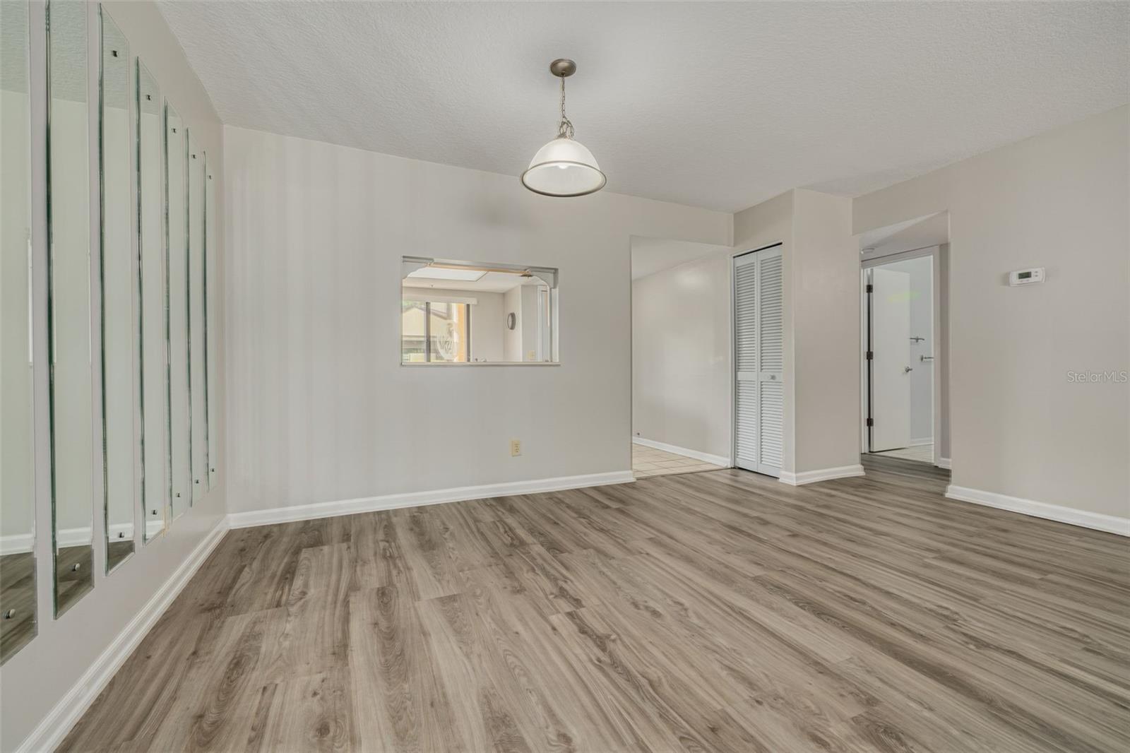 Image 6 of 31 For 3590 Magnolia Ridge Circle C-1103