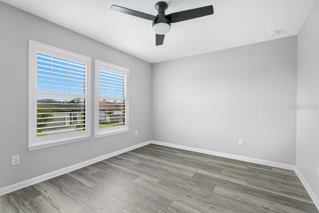 Image 32 of 50 For 6270 Crested Eagle Lane