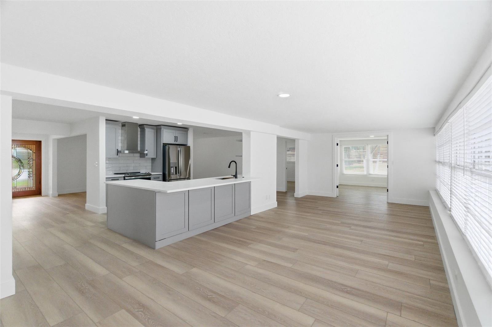 Listing photo id 13 for 1200 80th St S