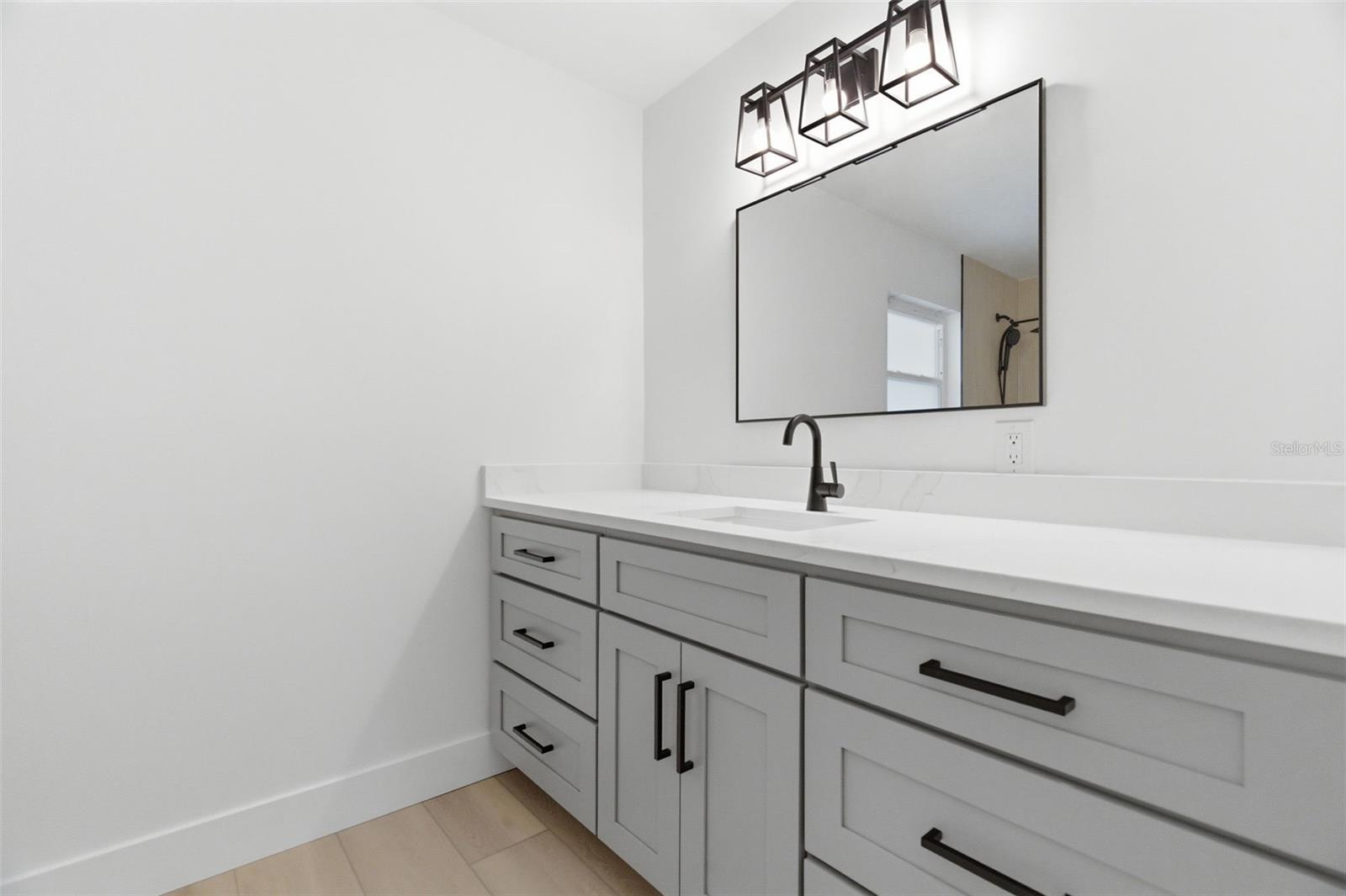 Listing photo id 27 for 1200 80th St S