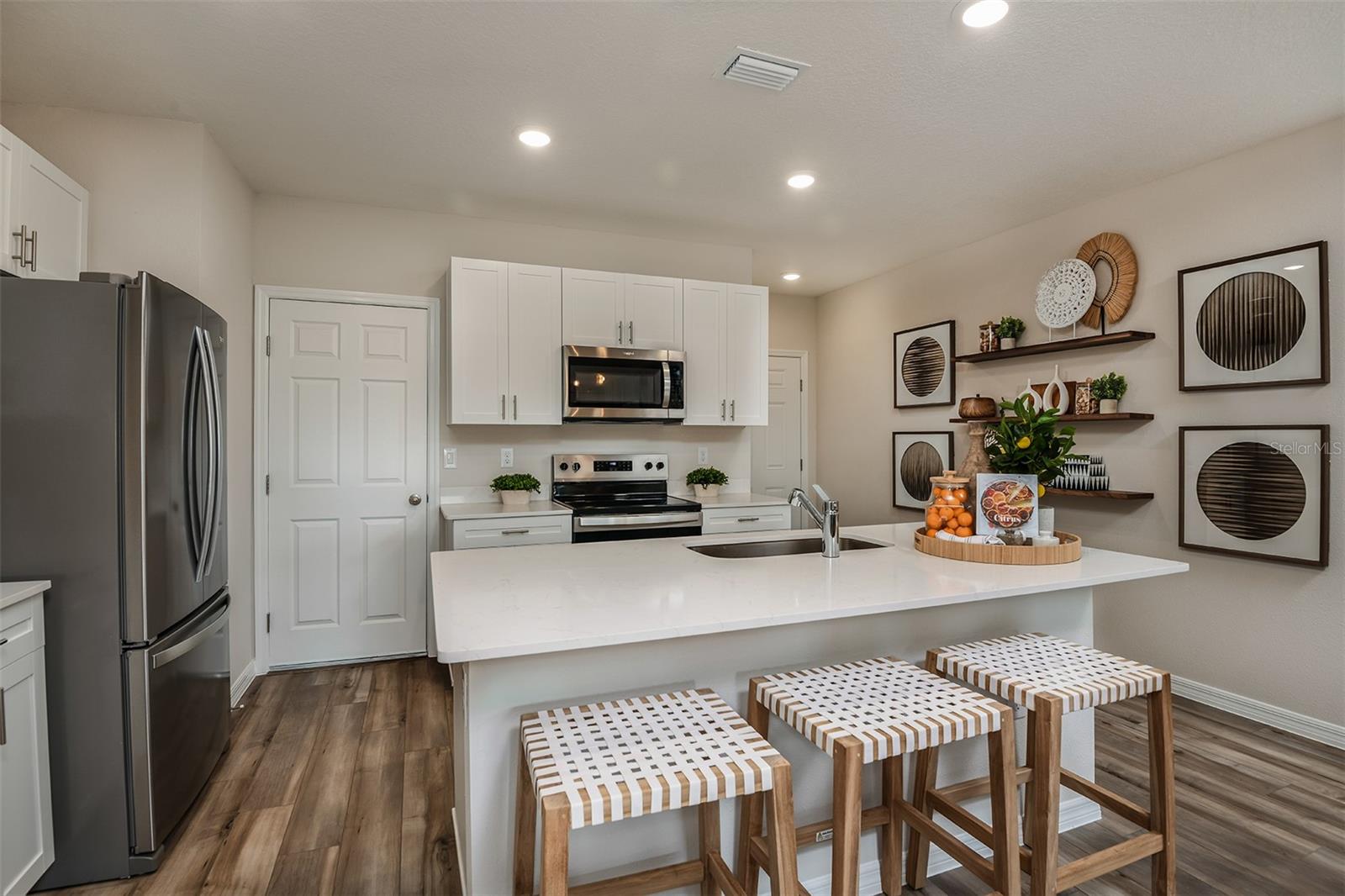 Image 2 of 30 For 4230 Hillock Boulevard