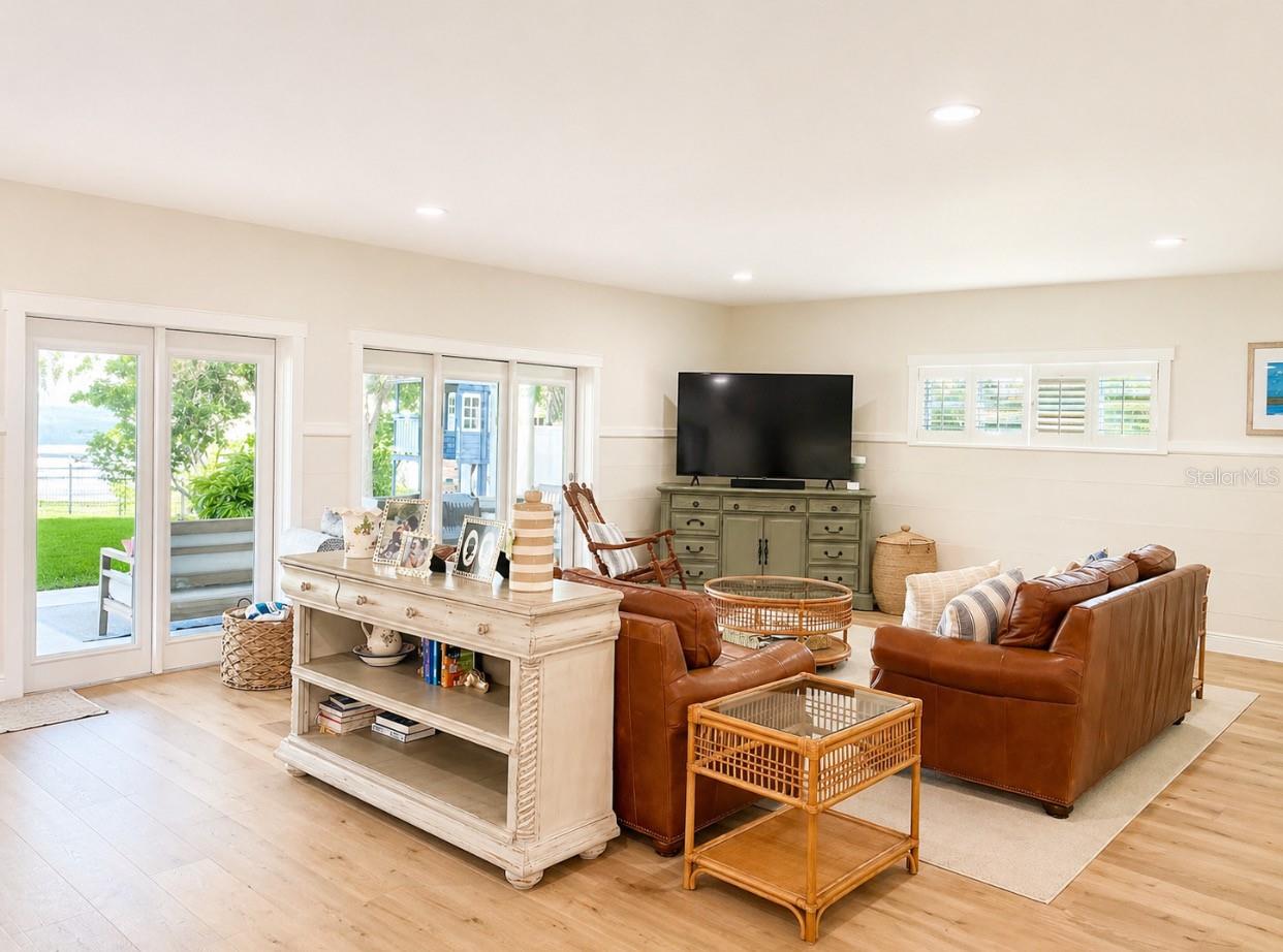 Listing photo id 23 for 3301 Maple Street Ne
