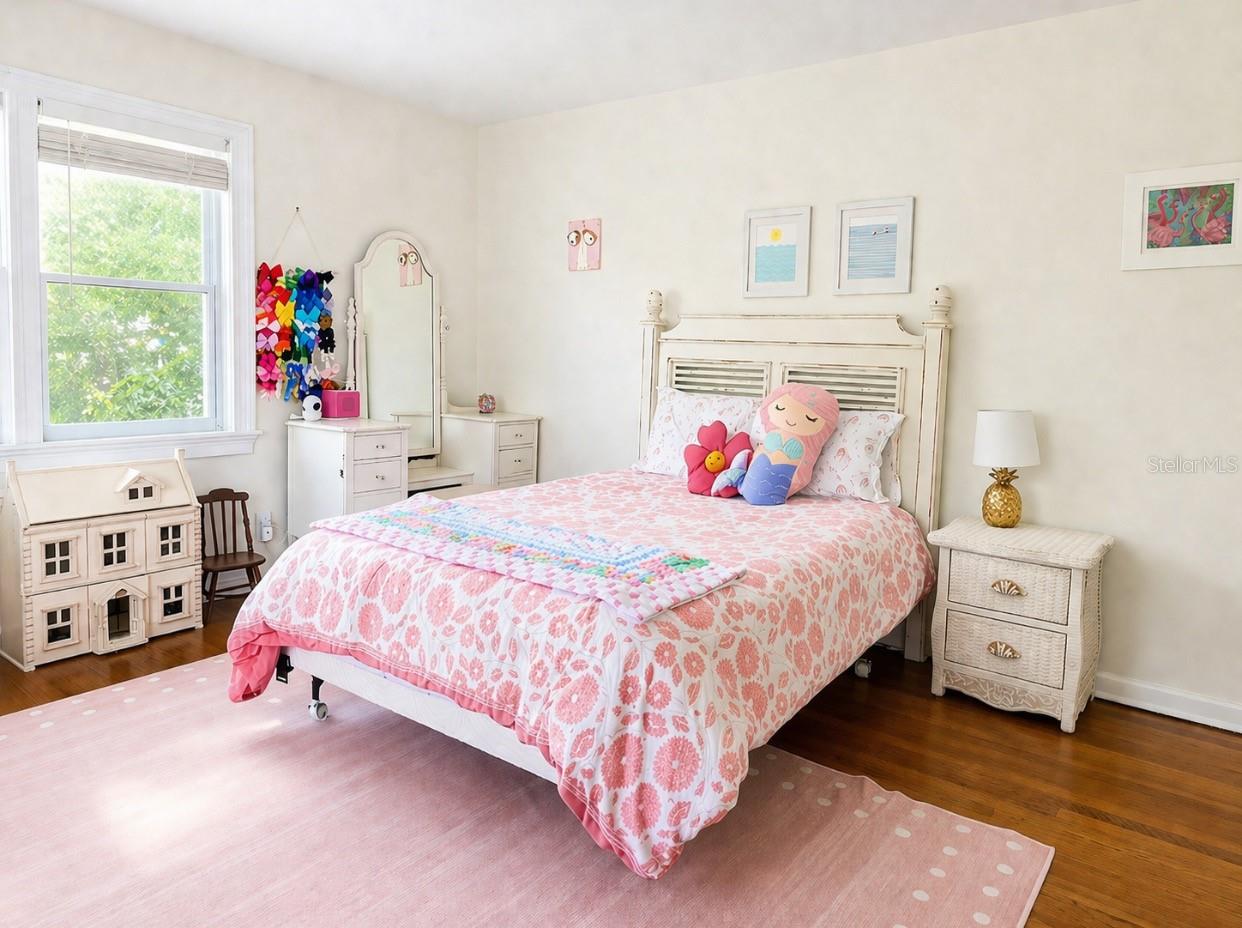 Listing photo id 30 for 3301 Maple Street Ne