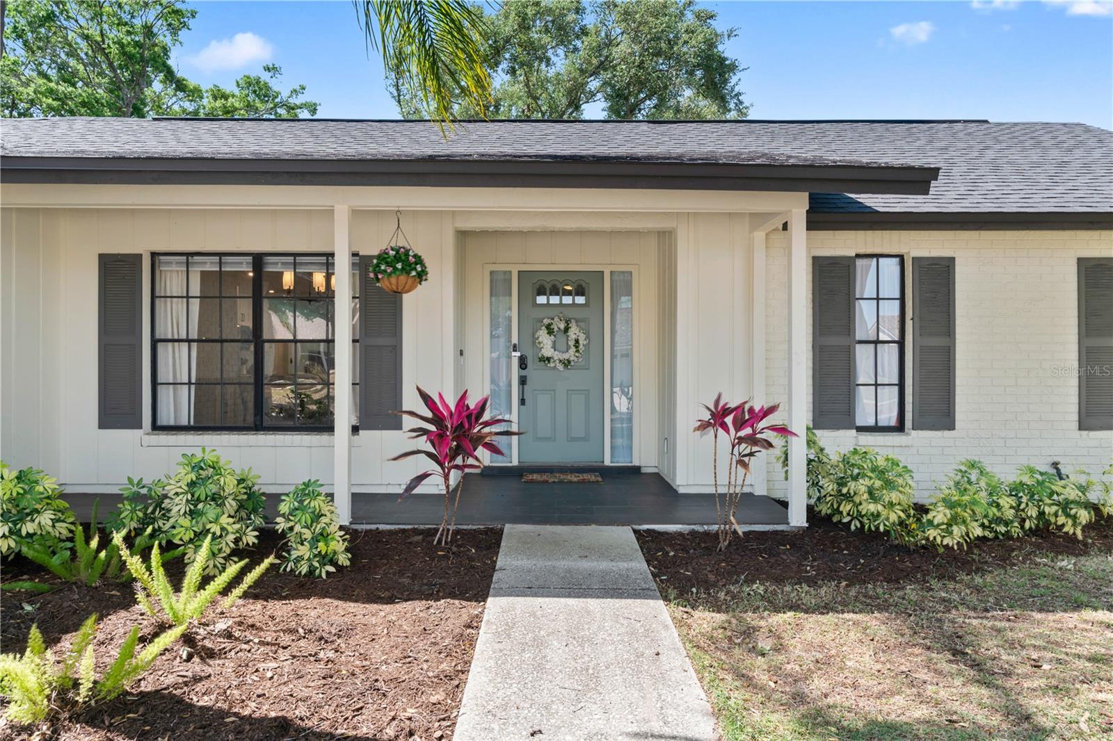 Image 5 of 49 For 1615 Dawnridge Court