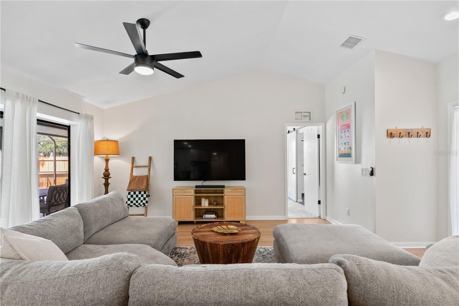Image 9 of 49 For 1615 Dawnridge Court