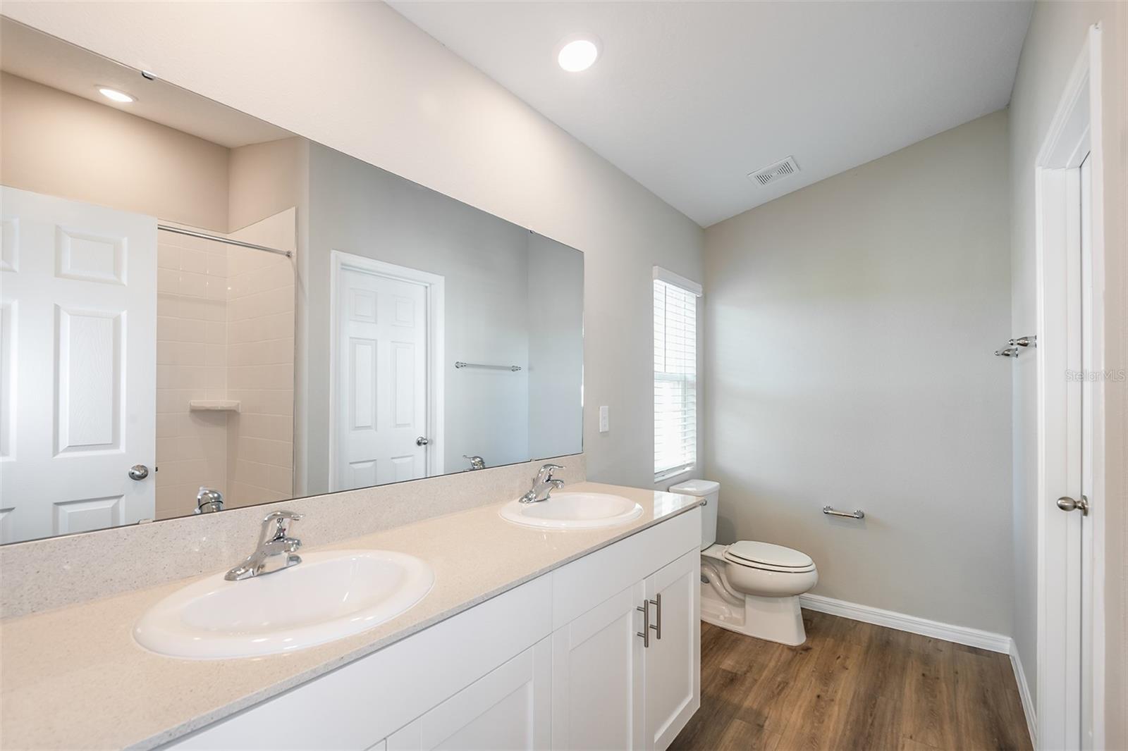 Listing photo id 5 for 5393 San Pietro Drive