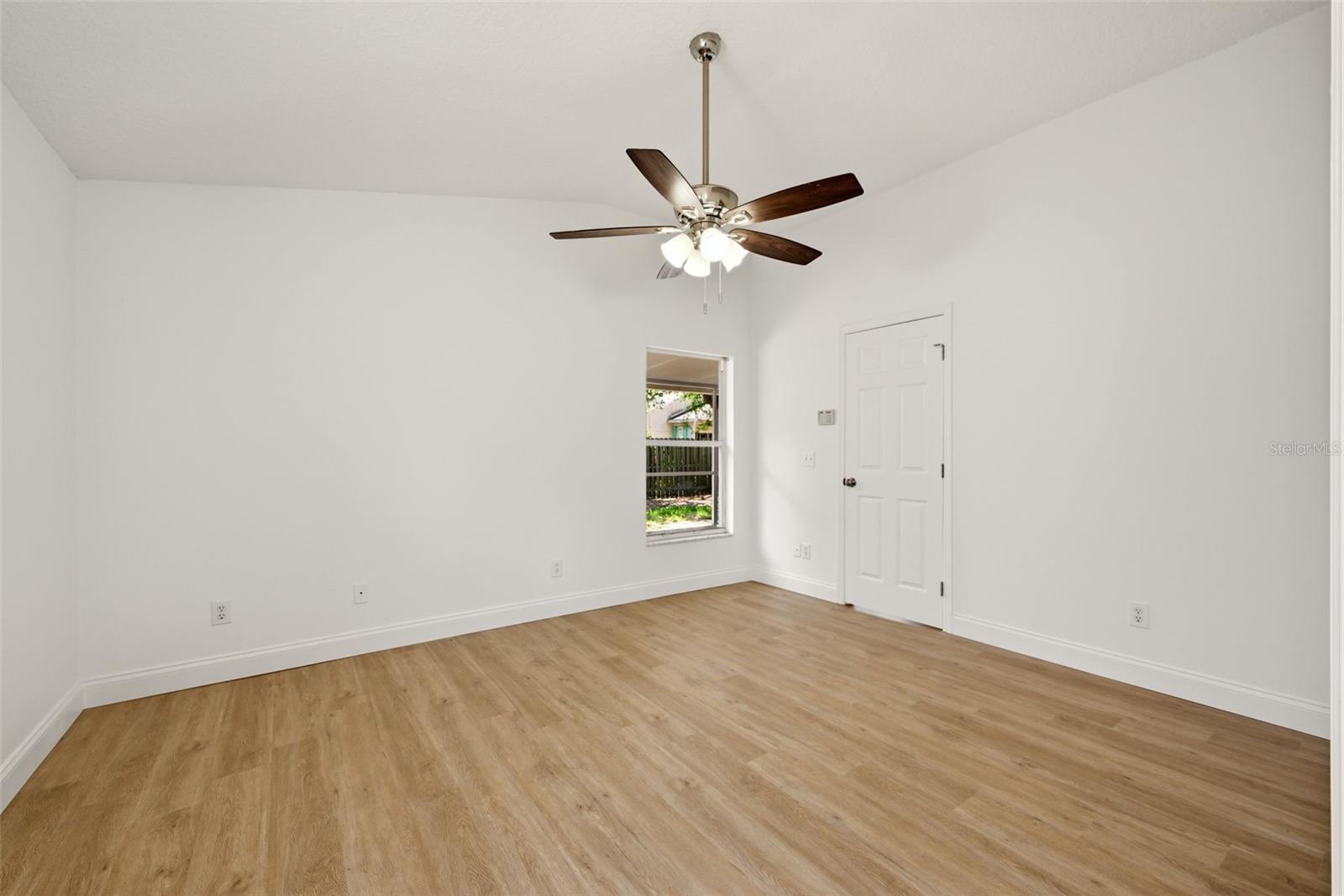 Image 12 of 24 For 1653 Portsmouth Lake Drive