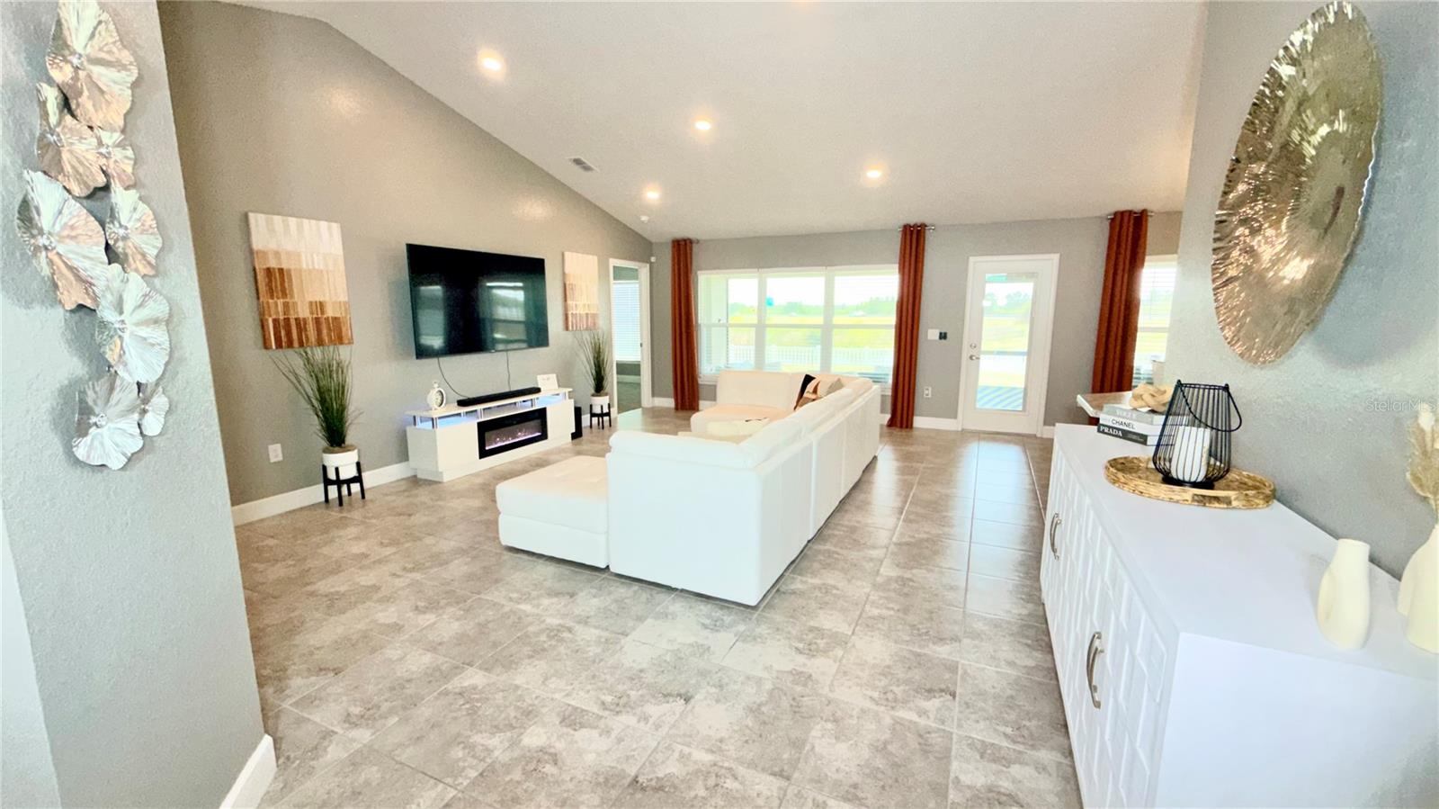 Image 5 of 43 For 4015 Tullamore Lane