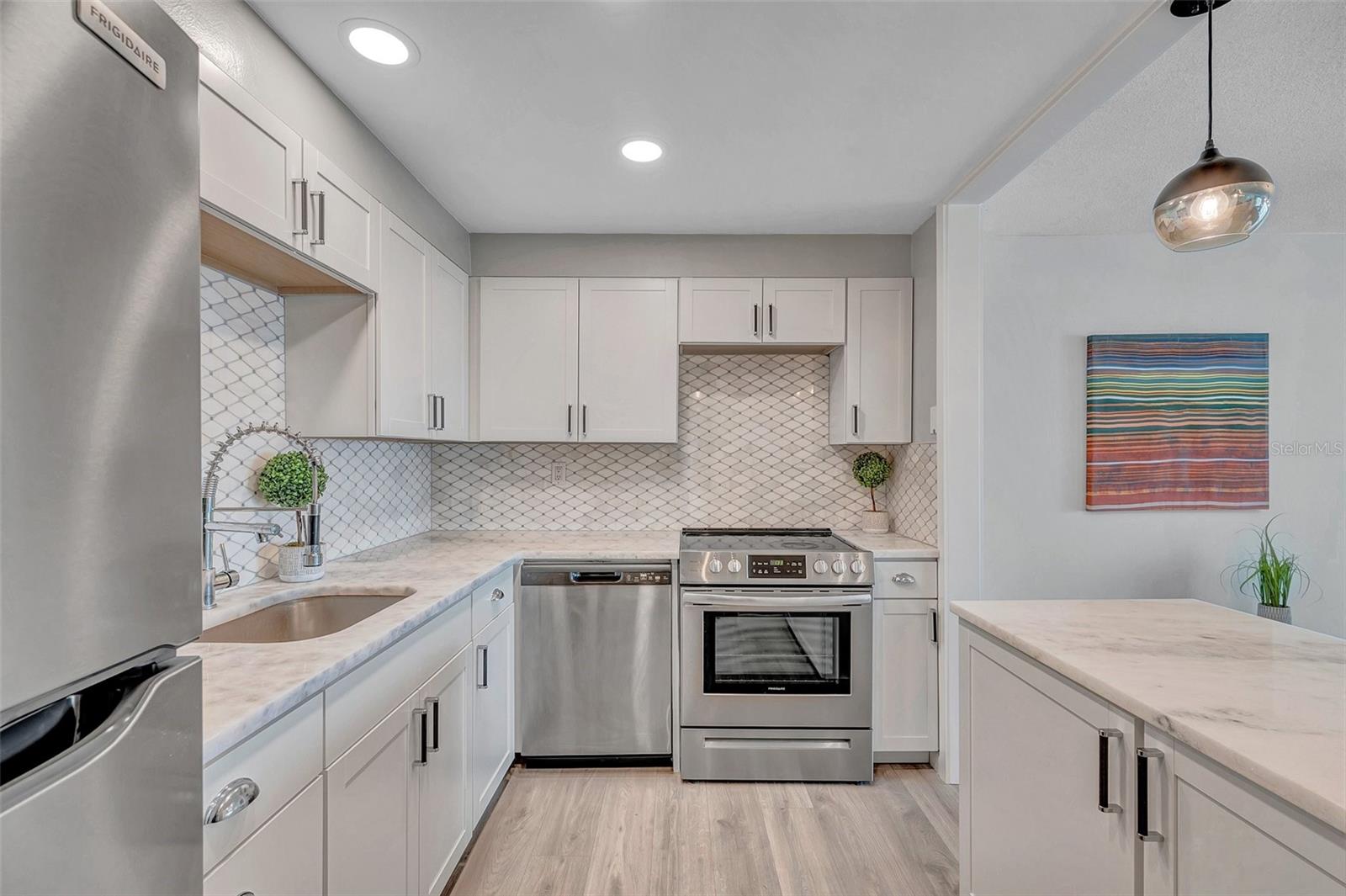 Image 15 of 51 For 400 64th Avenue 907 W