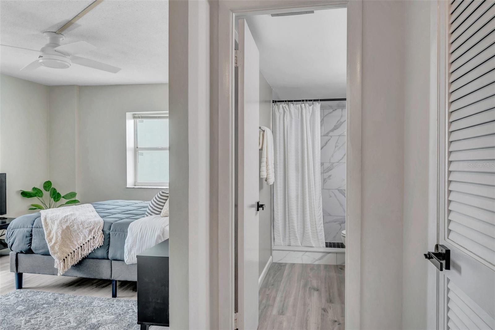 Image 17 of 51 For 400 64th Avenue 907 W