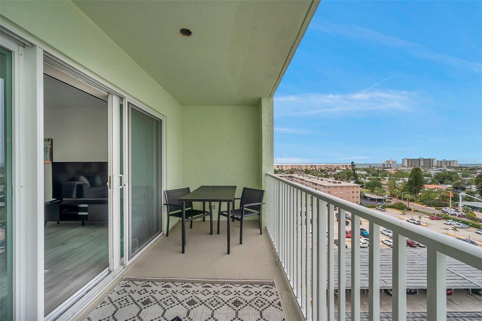 Image 27 of 51 For 400 64th Avenue 907 W