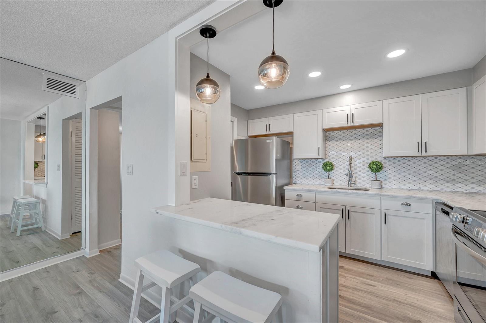 Image 4 of 51 For 400 64th Avenue 907 W