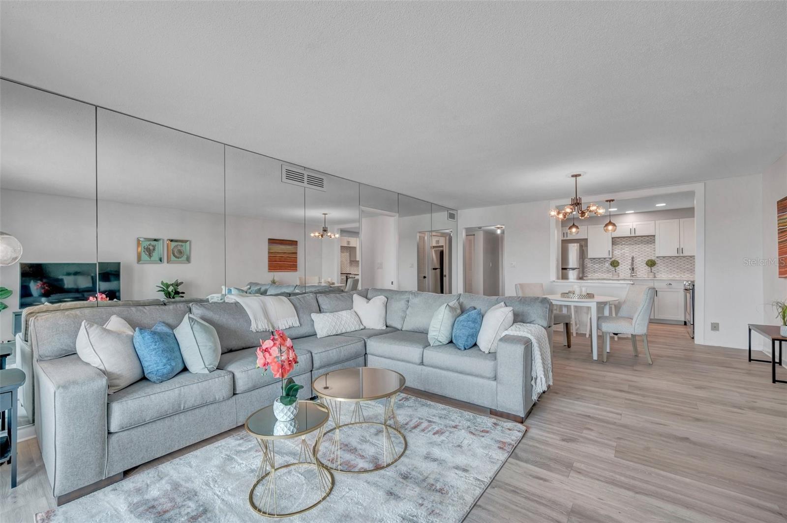 Image 5 of 51 For 400 64th Avenue 907 W