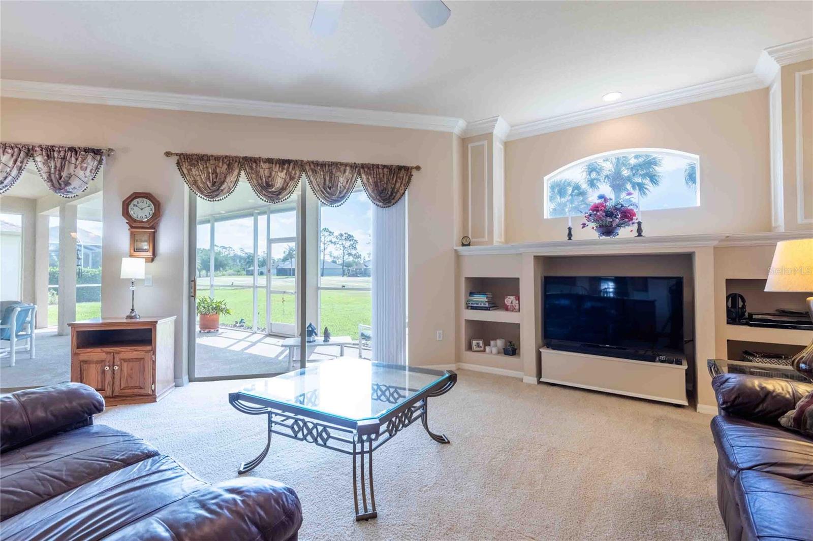 Listing photo id 16 for 7425 Melogold Circle