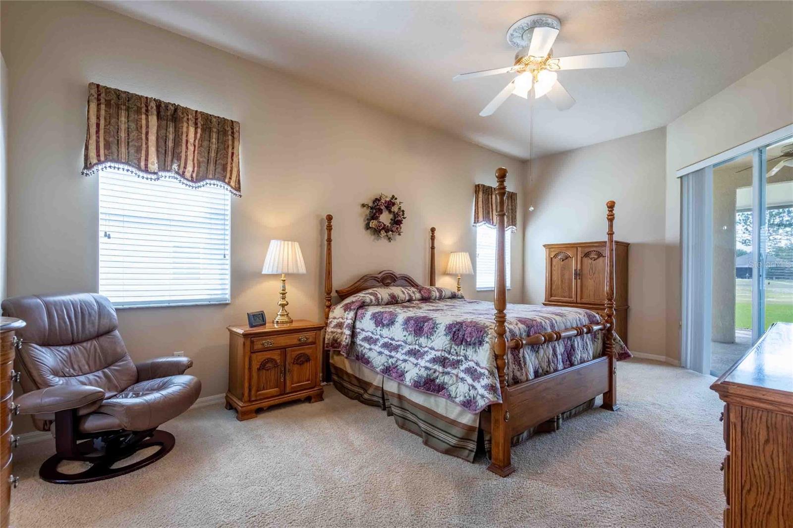 Listing photo id 22 for 7425 Melogold Circle