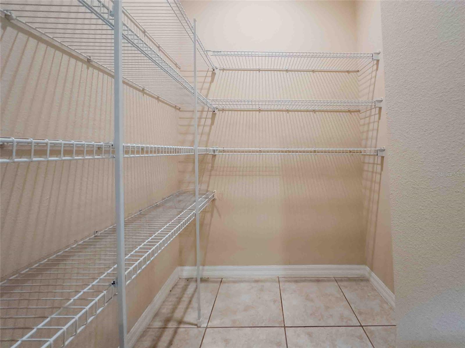 Listing photo id 25 for 7425 Melogold Circle