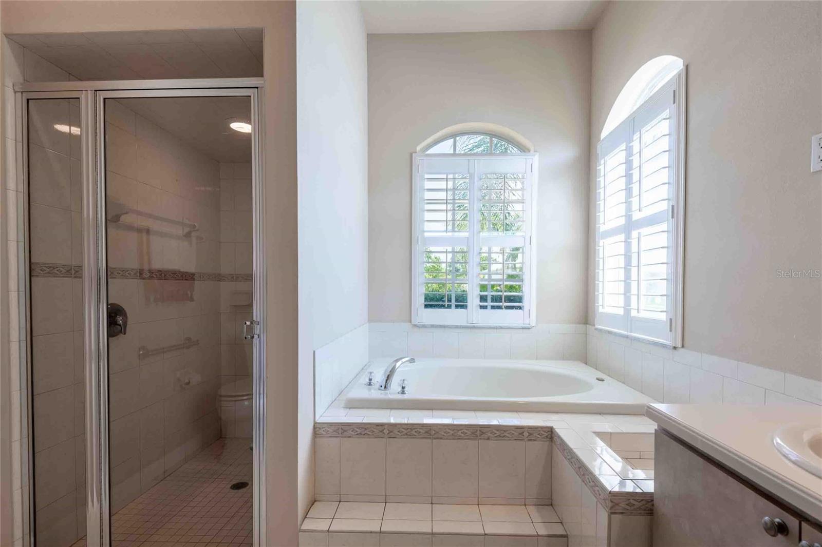 Listing photo id 26 for 7425 Melogold Circle