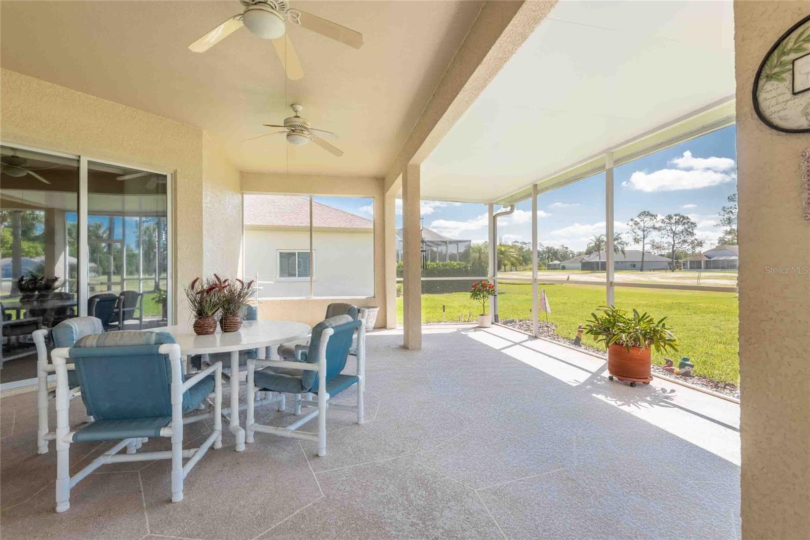 Listing photo id 32 for 7425 Melogold Circle