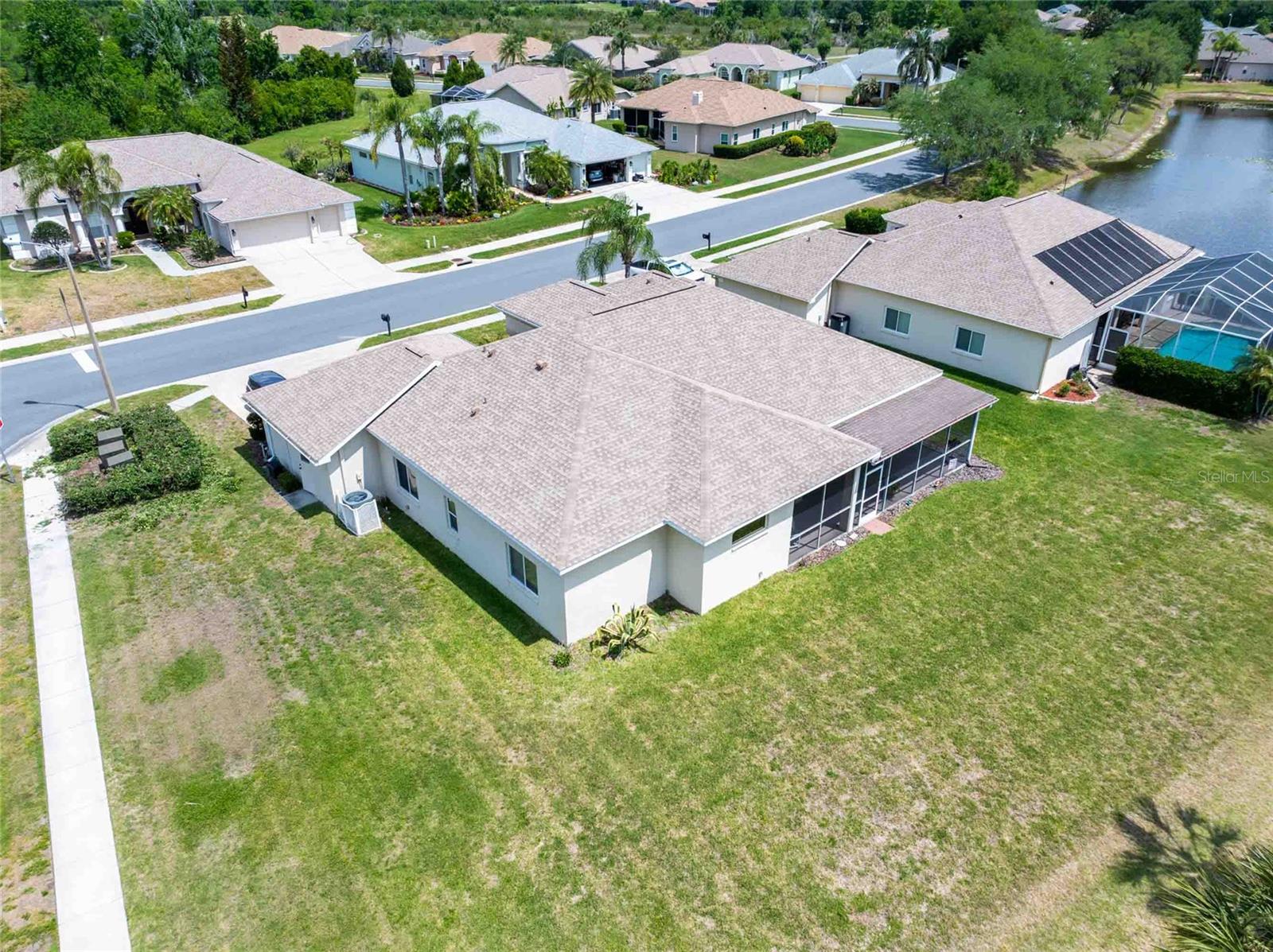 Listing photo id 40 for 7425 Melogold Circle