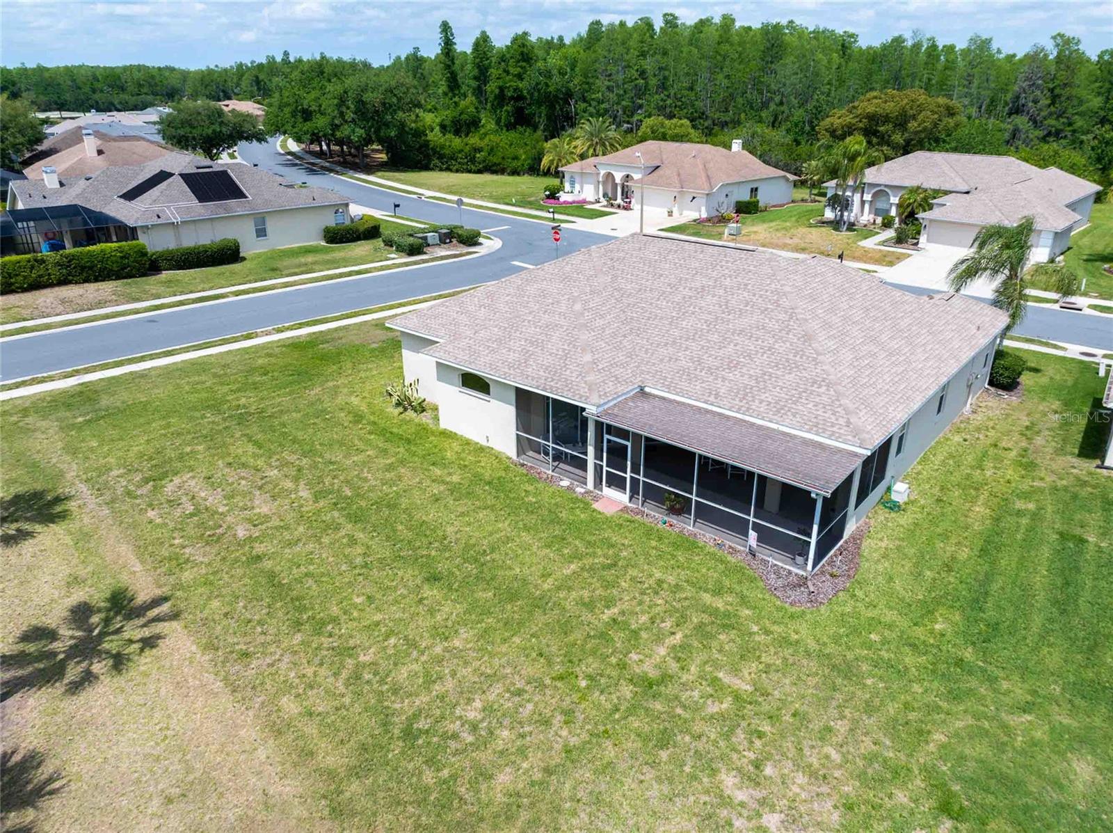 Listing photo id 42 for 7425 Melogold Circle