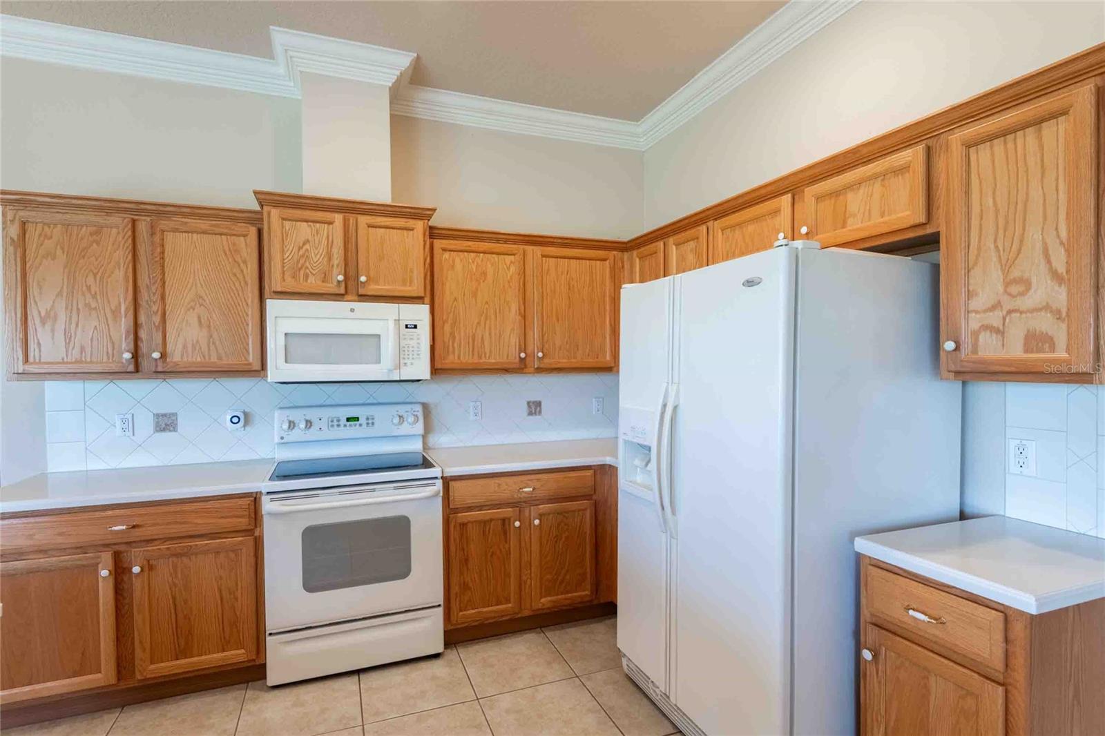 Listing photo id 6 for 7425 Melogold Circle