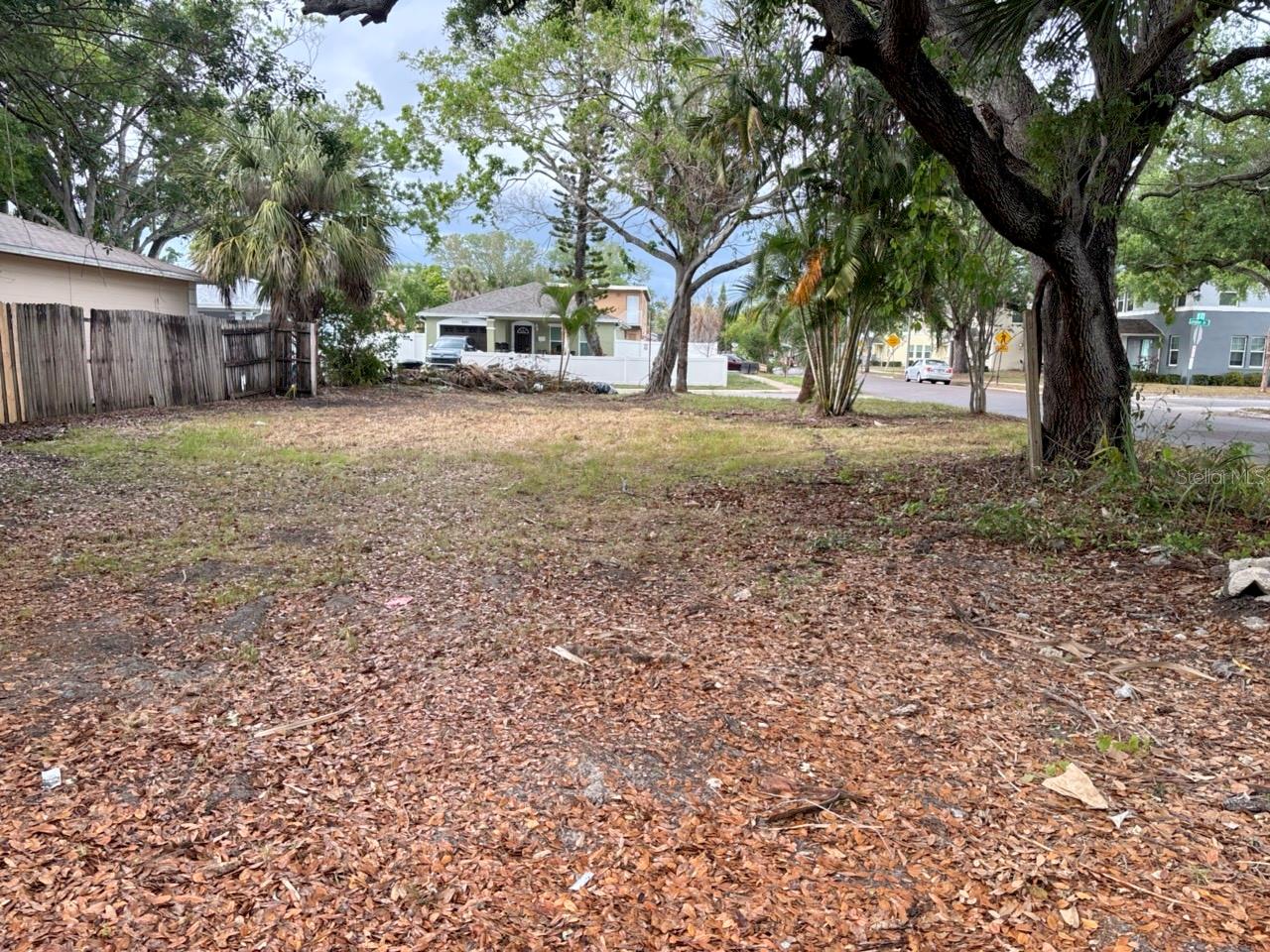 Image 4 of 4 For 2500 Langdon Avenue S