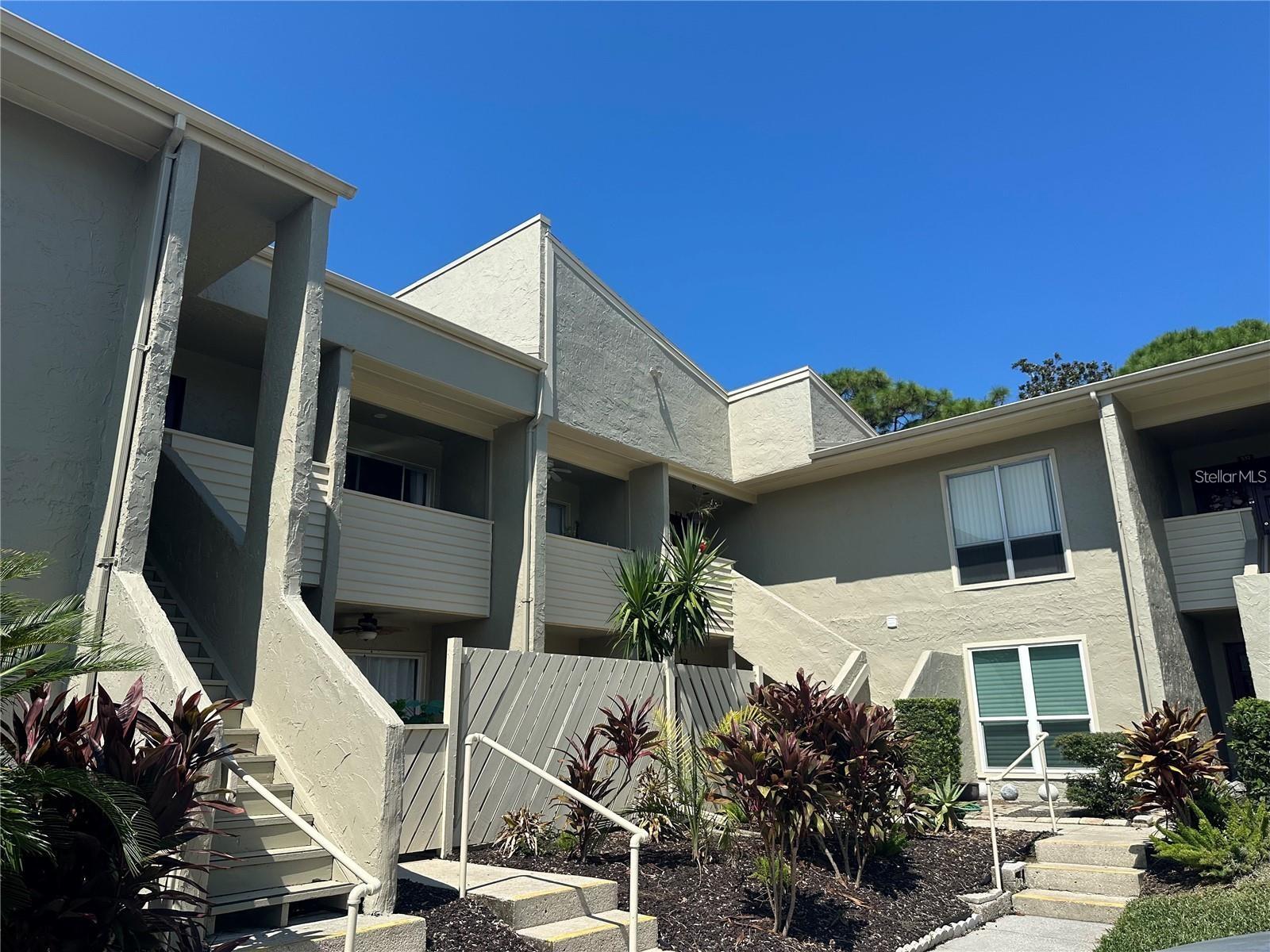 Image 2 of 22 For 514 Windrush Bay Drive 514