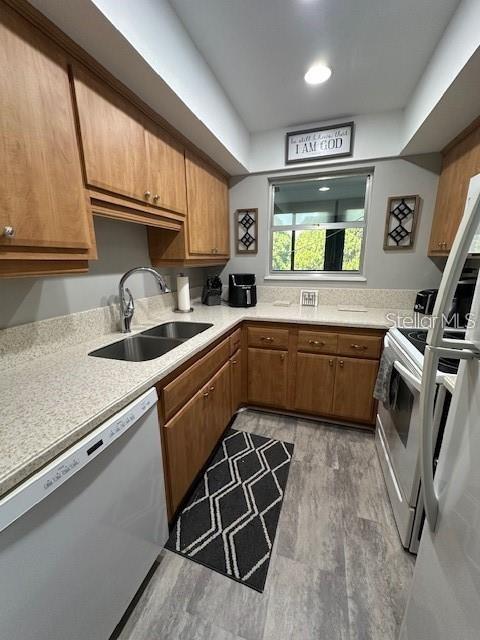 Image 7 of 22 For 514 Windrush Bay Drive 514