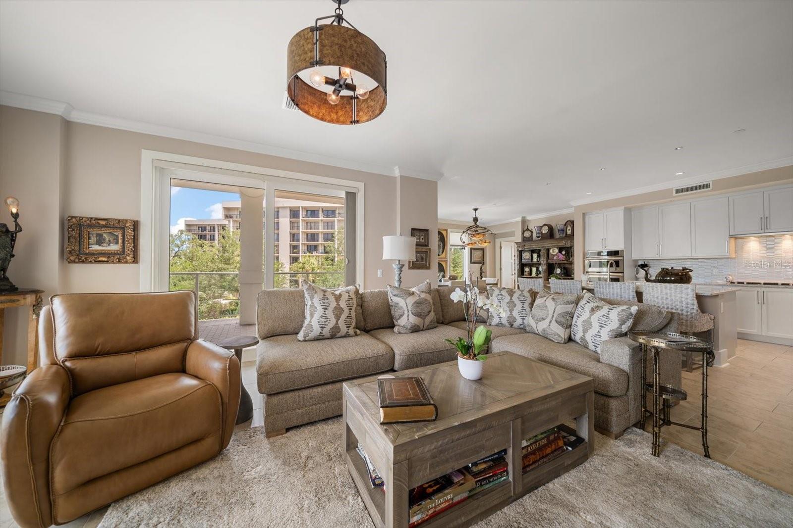 Image 14 of 59 For 145 Belleview Boulevard 201