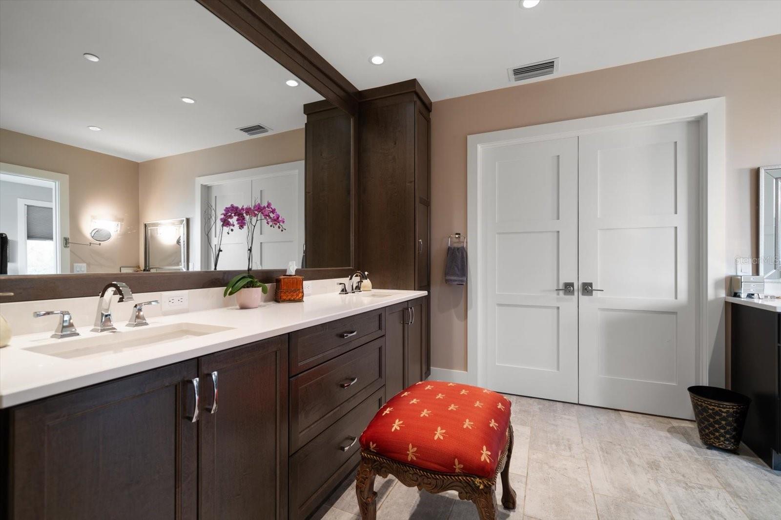 Image 22 of 59 For 145 Belleview Boulevard 201