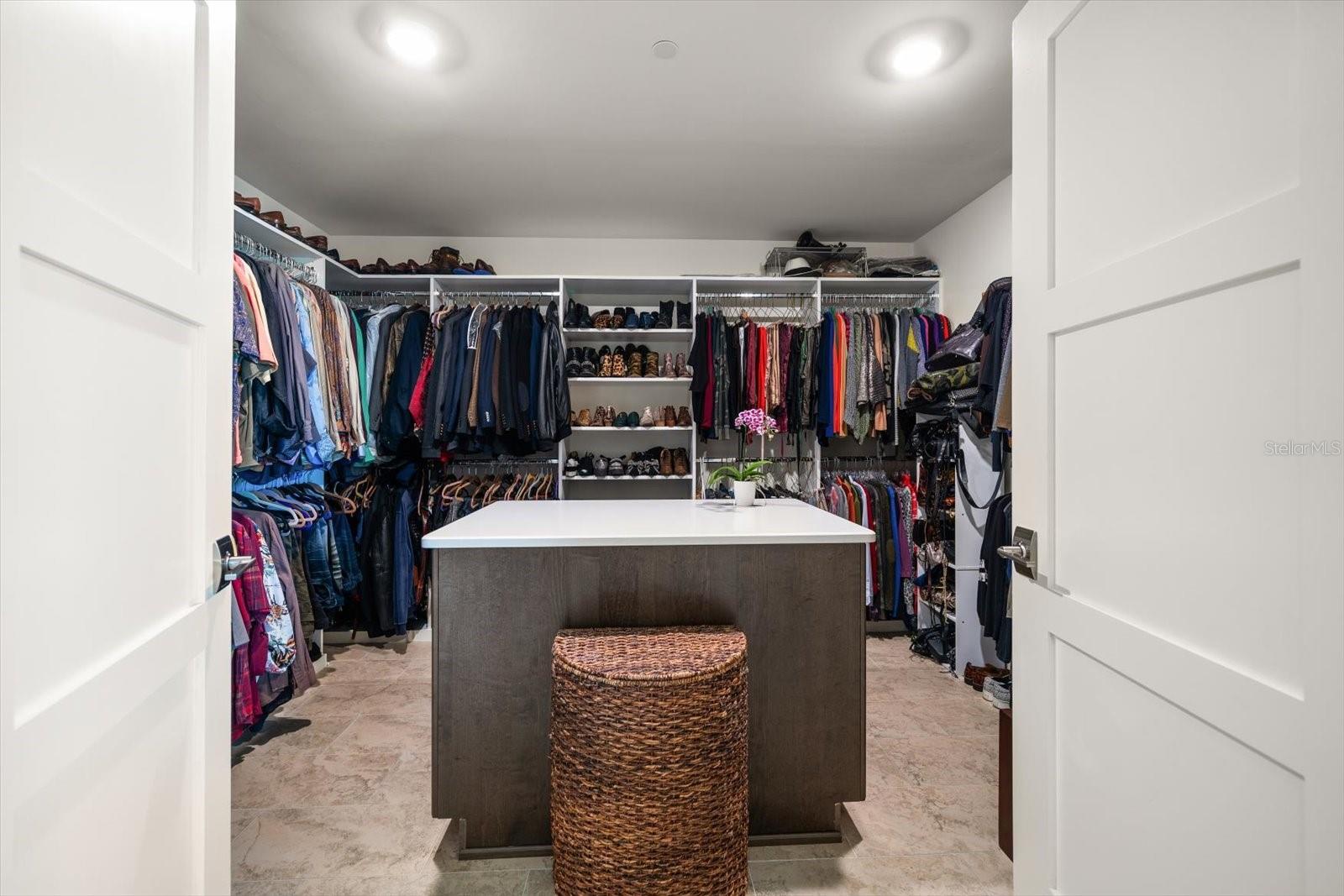 Image 24 of 59 For 145 Belleview Boulevard 201