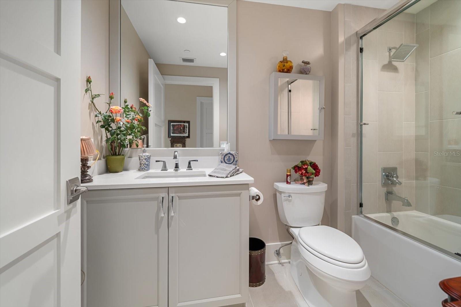 Image 30 of 59 For 145 Belleview Boulevard 201
